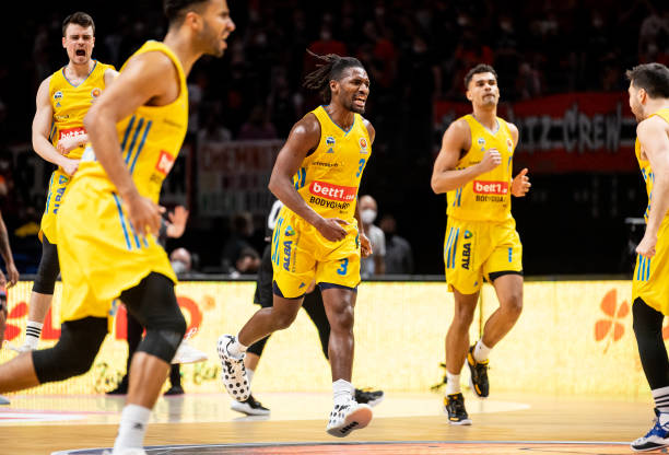 精准传球以 精准传球以