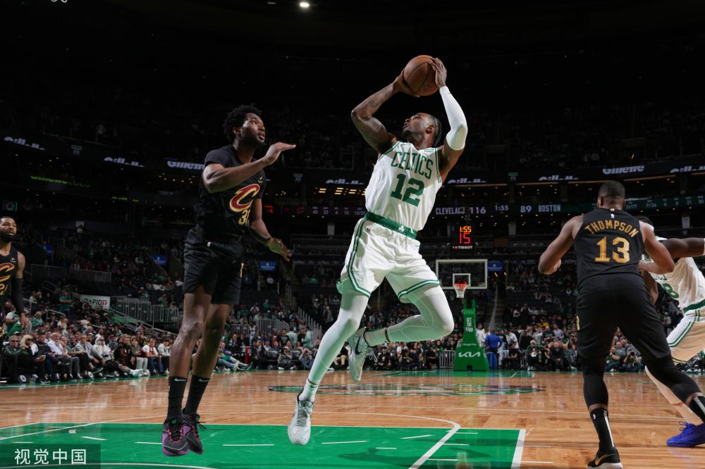 并在两年后 并在两年后