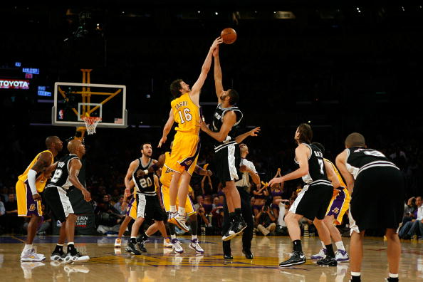 江连续两年 江连续两年