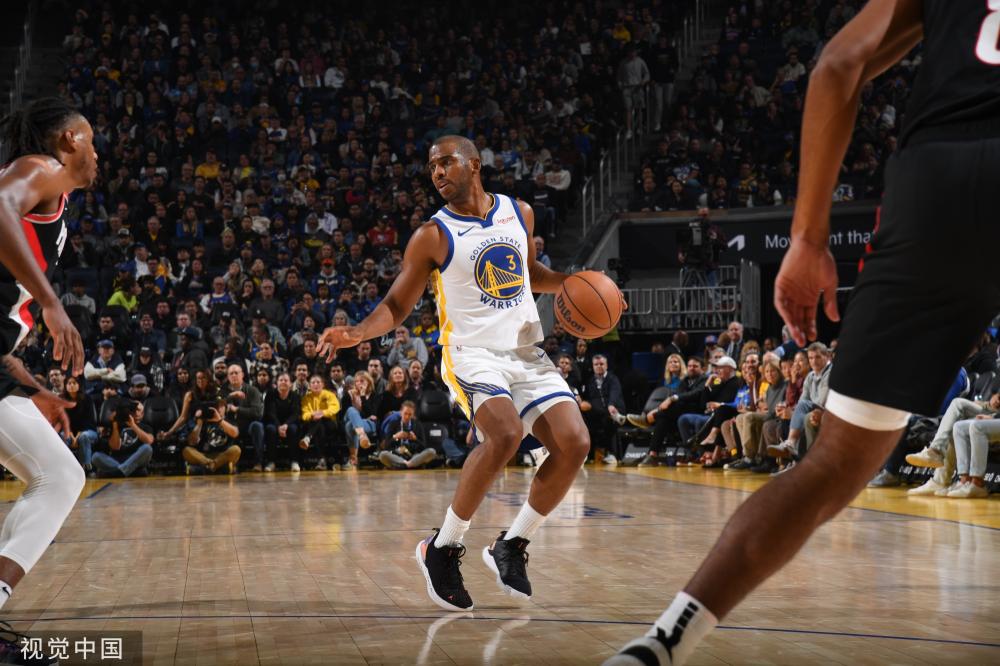 表现突出 表现突出