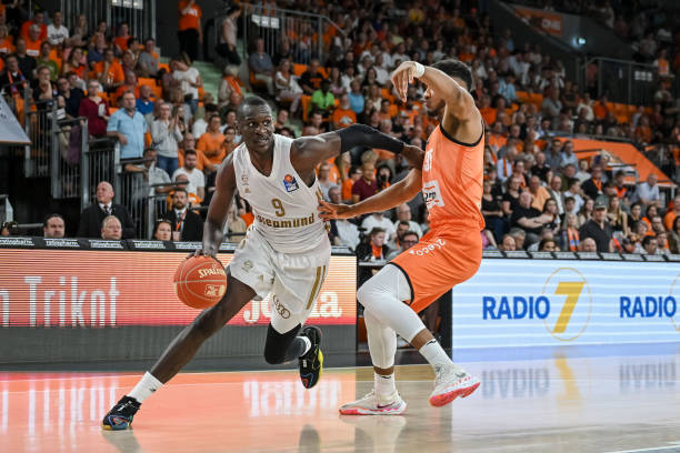 对比之下 对比之下